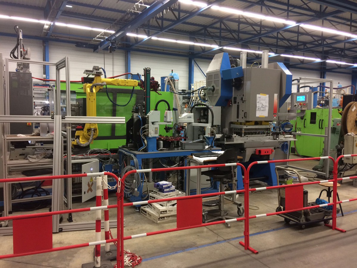 Presse spéciale intégrée dans une ligne de production